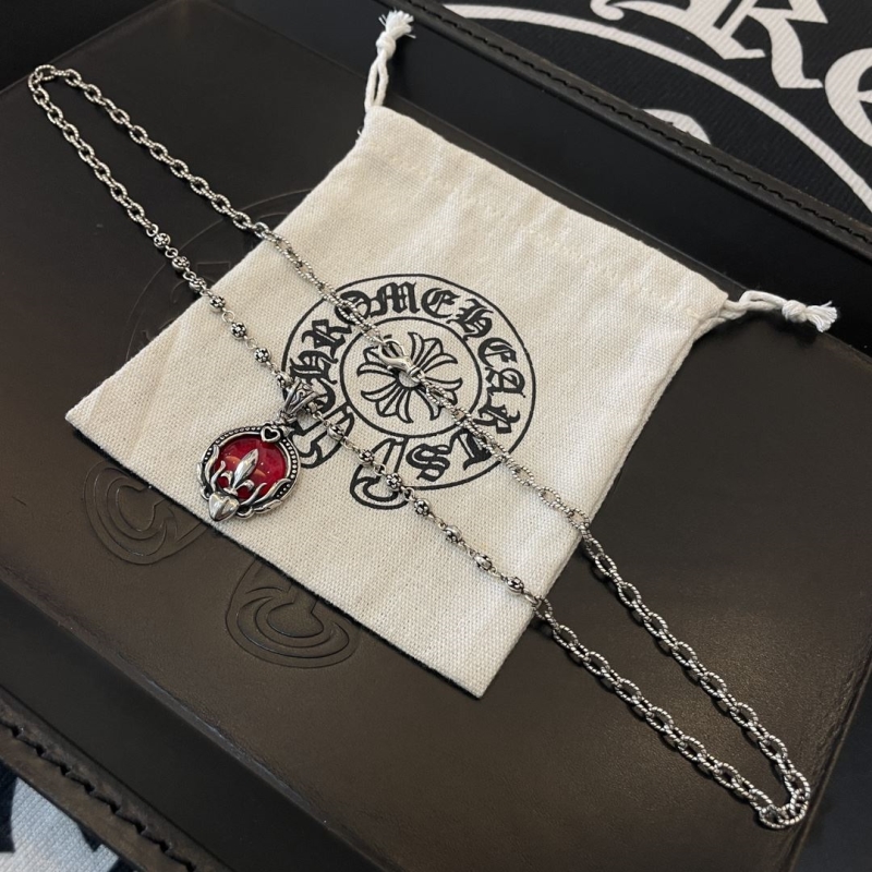 Ch*0me He**ts necklaces